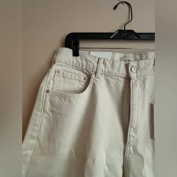 DL1961 Ultra High Rise Taylor Shorts Flax (Vintage) 32 NWT - Picture 8 of 13